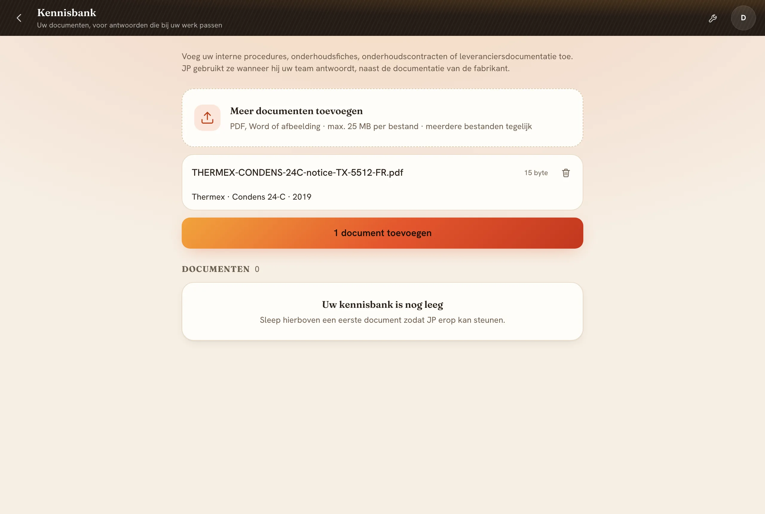 Een handleiding toevoegen aan de databank, met merk, model en jaar